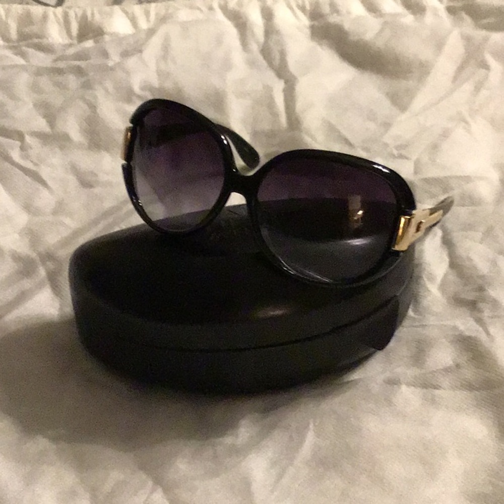 Like new Marc by Marc Jacobs sunglasses